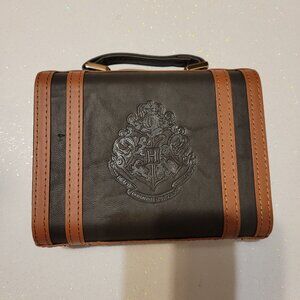 Harry Potter Wizarding World Universal Hogwarts Stationary Set Suitcase Trunk